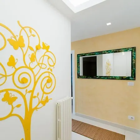 Brightful Boutique In The Heart Of Trastevere Apartment